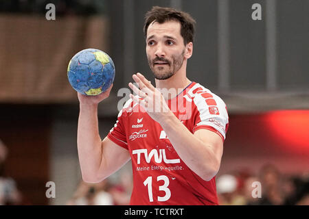 David Spiler (The Owls, 13), on the ball, single image, Action, Action, 09.06.2019, Ludwigshafen am Rhein, Handball, DKB Bundesliga, TSG Ludwigshafen-Friesenheim (The Owls) - TSV GWD Minden | usage worldwide Stock Photo