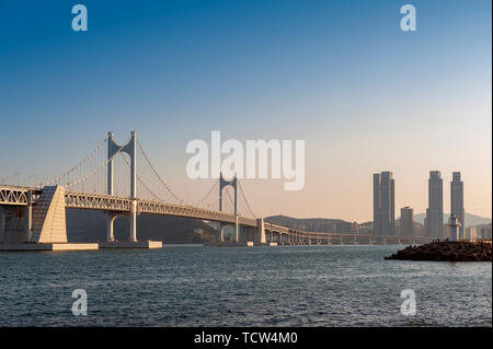 Scenic view of Busan Gwangandaegyo Bridge (Diamond Bridge), a suspension bridge connecting Haeundae-gu to Suyeong-gu in Busan, South Korea Stock Photo