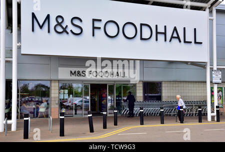 Outside M&S Foodhall, Imperial Retail Park, Bristol Stock Photo