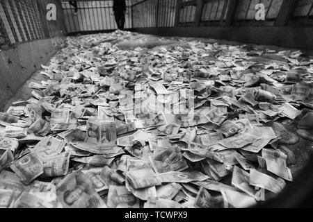 Nanyue Temple burning incense Stock Photo