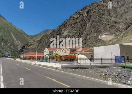 Summer Xinjiang Gobi highway car background Stock Photo