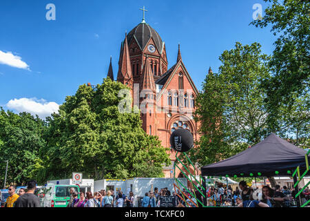 Berlin, Kreuzberg, Blücherplatz. 7th -10th June 2019. Carnival of Cultures street festival: an annual event at Pentecost  that celebrates  the city’s multicultural diversity with musical, cultural, and stalls selling food & drinks from all over the world, Credit: Eden Breitz/Alamy Stock Photo