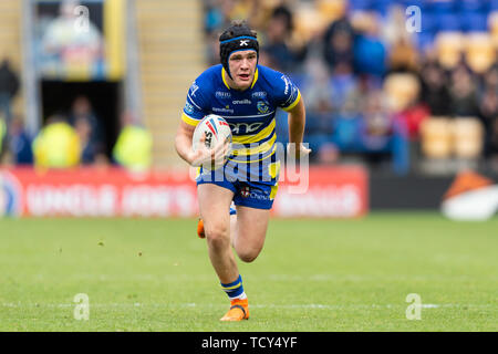 8th June 2019 , Halliwell Jones Stadium, Warrington, England;  Betfred Super League, Round 17, Warrington Wolves vs Catalans Dragons ; Josh Thewlis of Warrington Wolves   Credit: Richard Long/News Images Stock Photo