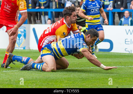 8th June 2019 , Halliwell Jones Stadium, Warrington, England;  Betfred Super League, Round 17, Warrington Wolves vs Catalans Dragons ;    Credit: Richard Long/News Images Stock Photo