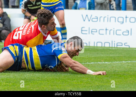 8th June 2019 , Halliwell Jones Stadium, Warrington, England;  Betfred Super League, Round 17, Warrington Wolves vs Catalans Dragons ;    Credit: Richard Long/News Images Stock Photo