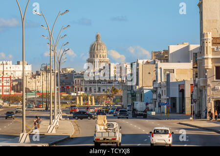 Road full of cars in the center of Havana with Capitol in the background, Cuba8 Stock Photo