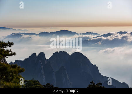 On January 26, 2019, Huangshan, Anhui Province, the wonders of the sea of clouds in winter Huangshan Stock Photo
