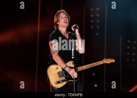 NASHVILLE, TENNESSEE - JUNE 09: Keith Urban performs on stage for day 4 of the 2019 CMA Music Festival on June 09, 2019 in Nashville, Tennessee. Photo: Andrew Wendowski for imageSPACE/MediaPunch Stock Photo