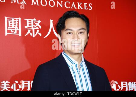 Hongkong, China. 10th June, 2019. Kelly Chen and Julian Cheung promoted for a brand mooncake in Hong Kong, China on 10 June, 2019.(Photo by TPG) Credit: TopPhoto/Alamy Live News Stock Photo