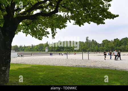 Dachau, Deutschland. 10th June, 2019. Visitors in the memorial concentration camp Dachau- Gedenkstaette. 1933, 1945, 3, antisewithism, exterminate, extermination, Bavaria, Dachau, deportation, German, German history, Germany, third, Europe, fascism, fascists, fascist, commemoration, memorial site, history, Jew, Jews, concentration camp, concentration camp, memorial, National Socialism, Nazi, Nazis, Nazi, Reich, Crime, Past, Annihilation, Extermination Camp Usual worldwide Credit: dpa/Alamy Live News Stock Photo