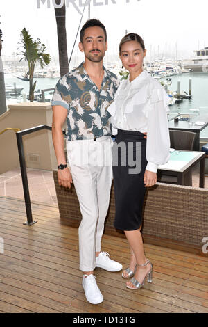 Luis Gerardo Mendez and Shioli Kutsuna attend the Netflix photo call of