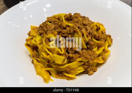 Tagliatelle al ragù, pasta with meat sauce, erroneously called spaghetti bolognese, La Sberla bistrot, Bologna, Emilia-Romagna, Italy