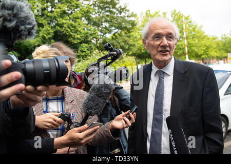 John Shipton, the father of Wikileaks founder Julian Assange, speaks to the media after visiting him at HMP Belmarsh, in London. Stock Photo