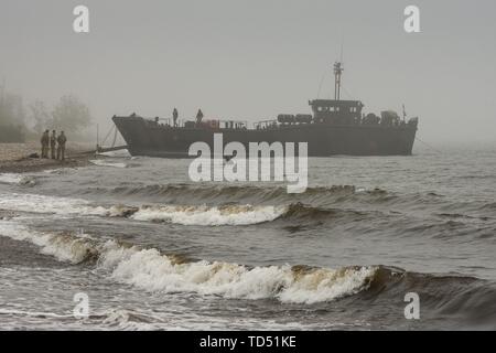 Langholz, Germany. 11th June, 2019. 11.06.2019, since Monday the 10th of June the British Royal Navy manages amphibious warfare with the landing craft of the HMS Albion in the northern Eckernforder bay near the campsite Gut Ludwigsburg near Langholz as part of the Manovers BALTOPS 2019. LCU Mk 10 L9732. | usage worldwide Credit: dpa picture alliance/Alamy Live News Stock Photo