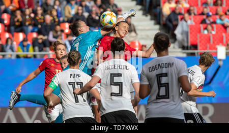 Valenciennes, Frankreich. 12th June, 2019. France, Valenciennes, Stade du Hainaut, 12.06.2019, Football - FIFA Women's World Cup - Germany - Spain Credit: vl goalkeeper Almuth Schult (Germany, 1 #) | usage worldwide/dpa/Alamy Live News Stock Photo