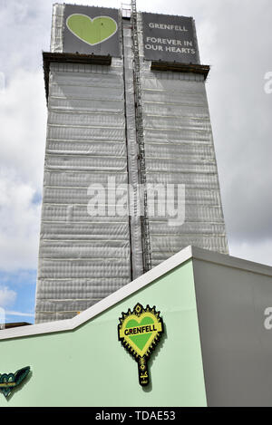 Grenfell Tower, London, UK. 14th June, 2019. The Grenfell Tower fire anniversary commemorations. Credit: Matthew Chattle/Alamy Live News Stock Photo