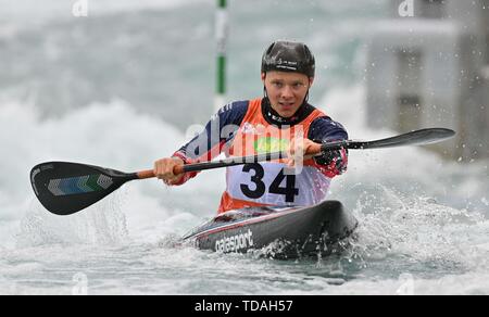 Lee Valley, Hertforshire, UK. 14th June, 2018.  Christopher Bowers (GBR). 2019 ICF London canoe slalom world cup. Lee valley white water centre. Mens K1 Kayak. Hertfordshire. UK. 14/06/2019. Credit: Sport In Pictures/Alamy Live News Stock Photo