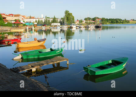Marina and Jezioro Rynskie (Rynskie Lake) in Ryn, Poland. July 3rd 2008 © Wojciech Strozyk / Alamy Stock Photo Stock Photo