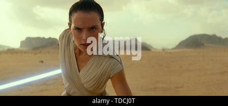 DAISY RIDLEY in STAR WARS: THE RISE OF SKYWALKER (2019). Credit: Lucasfilm/Walt Disney Productions / Album Stock Photo
