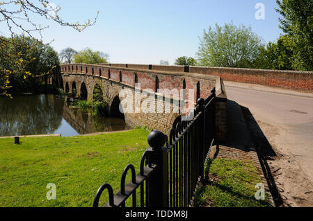 The bridge at Great Barford, Bedfordshire, dates partly to the 15th century.  It has 17 arches spanning the River Ouse.  Sir Gerard Braybrooke, who di Stock Photo