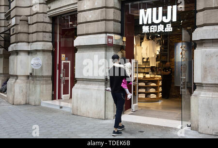 Barcelona, Spain. 29th May, 2019. Japanese multinational household and clothing retail company, Muji, shop seen in Barcelona. Credit: Budrul Chukrut/SOPA Images/ZUMA Wire/Alamy Live News Stock Photo