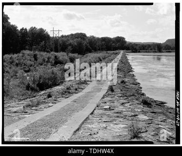 OVERALL VIEW OF SUBMERSIBLE DAM, LOOKING EAST - Upper Mississippi River 9-Foot Channel, Lock and Dam No. 8, On Mississippi River near Houston County, MN, Genoa, Vernon County, WI; U.S. Army Corps of Engineers; Jutton Kelly Company, Milwaukee,Wisconsin; Siems-Helmers Incorporated, St. Paul,Minnesota Stock Photo