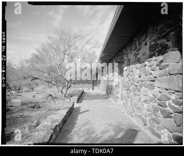 OBLIQUE VIEW OF COURT FACADE FROM THE EAST - Desert Botanical Laboratory, Main Laboratory Building, Tumamoc Hill, Tucson, Pima County, AZ Stock Photo