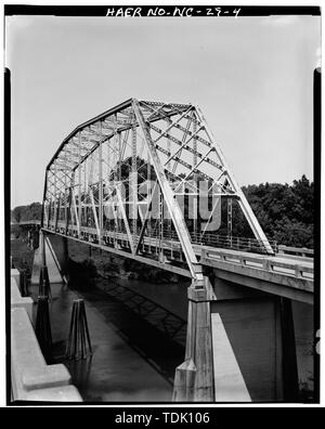 OBLIQUE VIEW OF SOUTH PORTAL AND WEST SIDE OF BRIDGE - McGirt's Bridge, Spanning Cape Fear River, Elizabethtown, Bladen County, NC Stock Photo