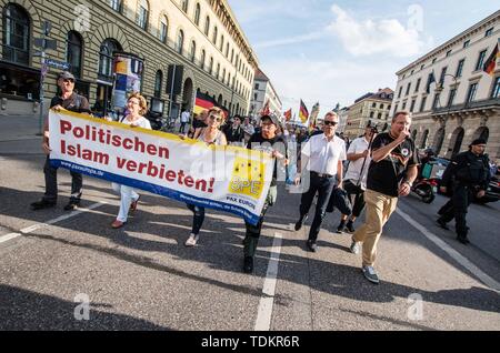 Munich, Bavaria, Germany. 17th June, 2019. MICHAEL STUERZENBERGER appearing at a Buergerbewegung Pax Europa far-right demonstration in Munich, Germany. Headed by the Verfassungsschutz (Secret Service) monitored Michael Stuerzenberger, the Buergerbewegung Pax Europa (Citizen Initiative Pax Europa) islamophobic group marched through the University area of Munich, Germany. Despite claiming to be for Judeo-Christian culture, the group had numerous known anti-semites, anti-semitic conspiracy theorists, and right-extremists among their 50 followers. Credit: ZUMA Press, Inc./Alamy Live News Stock Photo