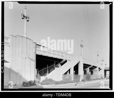 PART 1 OR 2 PART PANORAMA WITH NO. CA-280-12 OF FOURTH STREET VIADUCT WEST END OVERCROSSING AT SANTA FE AVENUE. LOOKING EAST-SOUTHEAST. - Fourth Street Viaduct, Spanning Los Angeles River, Los Angeles, Los Angeles County, CA Stock Photo