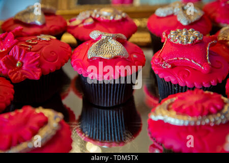 Pink and Gold Feather Cake