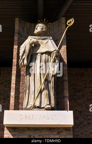 Saint Bernardus in public gallery of Saints before Pilgrimage Basilica of the Assumption of the Virgin Mary and St. Cyril and Methodius, Velehrad Mona Stock Photo