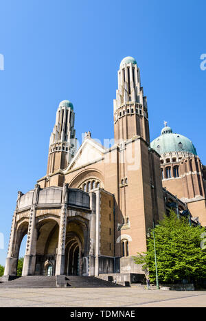 Low angle view of the National Basilica of the Sacred Heart, located in the Elisabeth park in Koekelberg, Brussels-Capital region, Belgium. Stock Photo