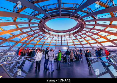 Kuppel, Reichstag, Tiergarten, Mitte, Berlin, Deutschland Stock Photo