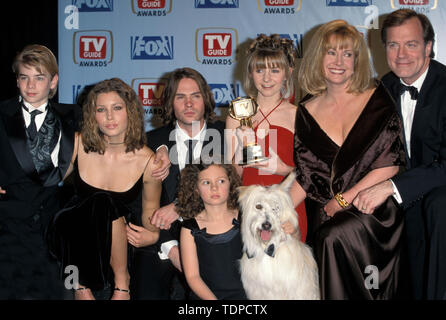 Feb 01, 1999; Los Angeles, CA, USA; Cast of '7th Heaven' @ the 1st Annual TV Guide Awards. (Credit Image: © Chris Delmas/ZUMA Wire) Stock Photo