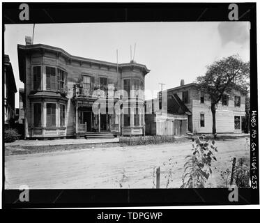from Georgia Historical Society Cordray Foltz, photographer, date unknown WEST PARK AND BROAD STREETS - Savannah Victorian Historic District, Bounded by Gwinnett, East Broad, West Broad Street and Anderson Lane, Savannah, Chatham County, GA Stock Photo