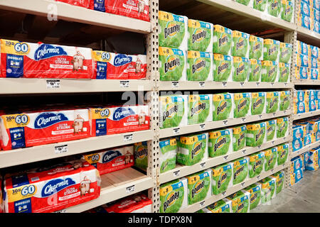 Miami Florida,The Home Depot hardware big box store,toilet tissue paper towels Bounty Charmin shelf shelves bulk package Stock Photo
