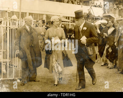 Queen Elizabeth II, Ascot, UK 1950s Stock Photo