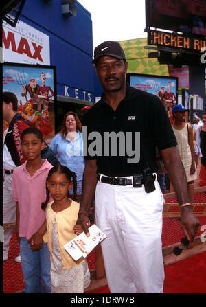 Jun 17, 2000; Los Angeles, CA, USA; Actor ROBERT TOWNSEND @ the 'Chicken Run' premiere..  (Credit Image: Â© Chris Delmas/ZUMA Wire) Stock Photo