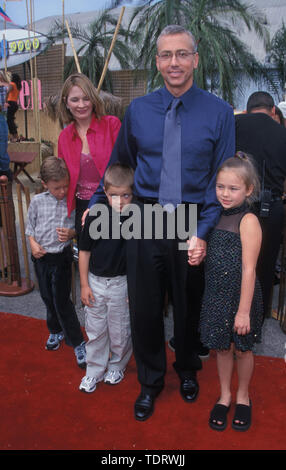 Aug 04, 2000; Los Angeles, CA, USA; DR. DREW @ 2000 Teen Choice Awards.  (Credit Image: Chris Delmas/ZUMA Wire) Stock Photo