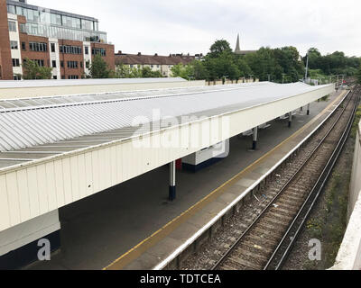 Surbiton Railway Station, Surbiton, London Stock Photo - Alamy