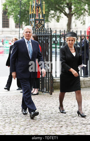 Elizabeth Major Sir John Major and Lady Major arrive at Westminster Abbey, London, for ...