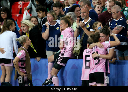 Scotland's Hayley Lauder (centre) with fans after the final whistle during the FIFA Women's World Cup, Group D match at the Parc des Princes, Paris. Stock Photo