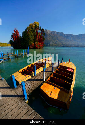 Boats from 1930 on the lake of Annecy, France, Savoie, Haute-Savoie Stock Photo