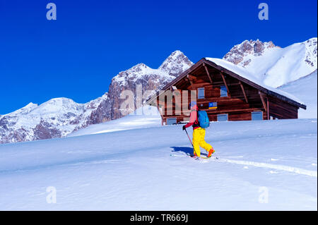 ski touring in the Alps at the Refuge du Col du Palet, France, Savoie, Vanoise National Park Stock Photo