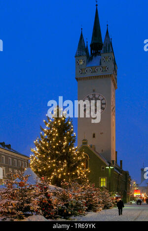 christmas market in Straubing with city tower, Germany, Bavaria, Straubing Stock Photo