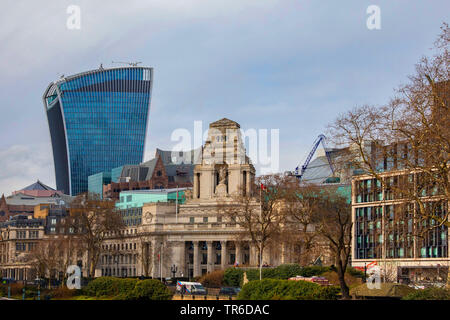 20 Fenchurch Street and Four Seasons Hotel in foreground, United Kingdom, England, London Stock Photo