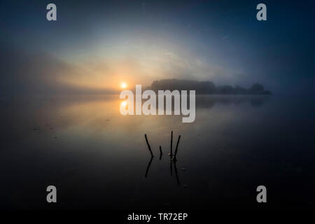 storage lake Talsperre Poehl at sunrise in winter, Germany, Saxony, Jocketa Stock Photo