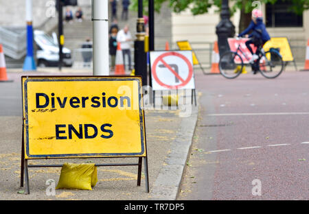 London, England, UK. Diversion Ends sign in the Mall, central London Stock Photo