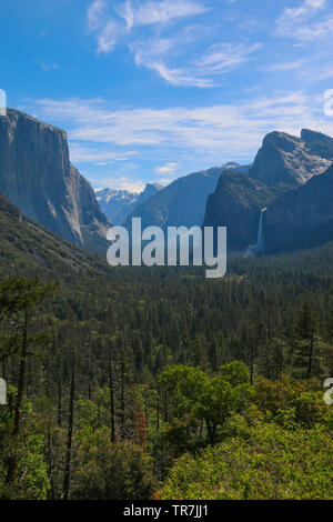 Stunning Yosemite Tunnel View - El Capitan, Half Dome & Bridalveil Fall Stock Photo